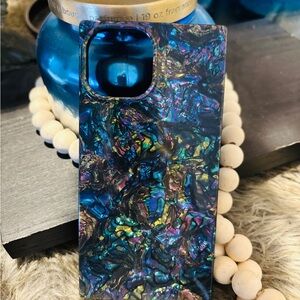 Flaunt shell  iPhone 15 Case